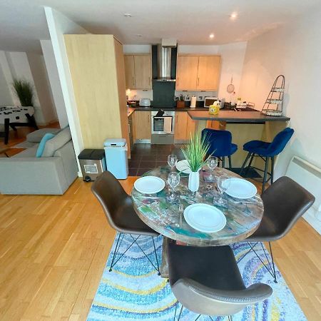 Large Boutique Harbourside Apartment - Football Table (Adults Only) 布里斯托 外观 照片