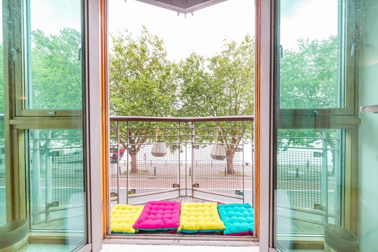 Large Boutique Harbourside Apartment - Football Table (Adults Only) 布里斯托 外观 照片