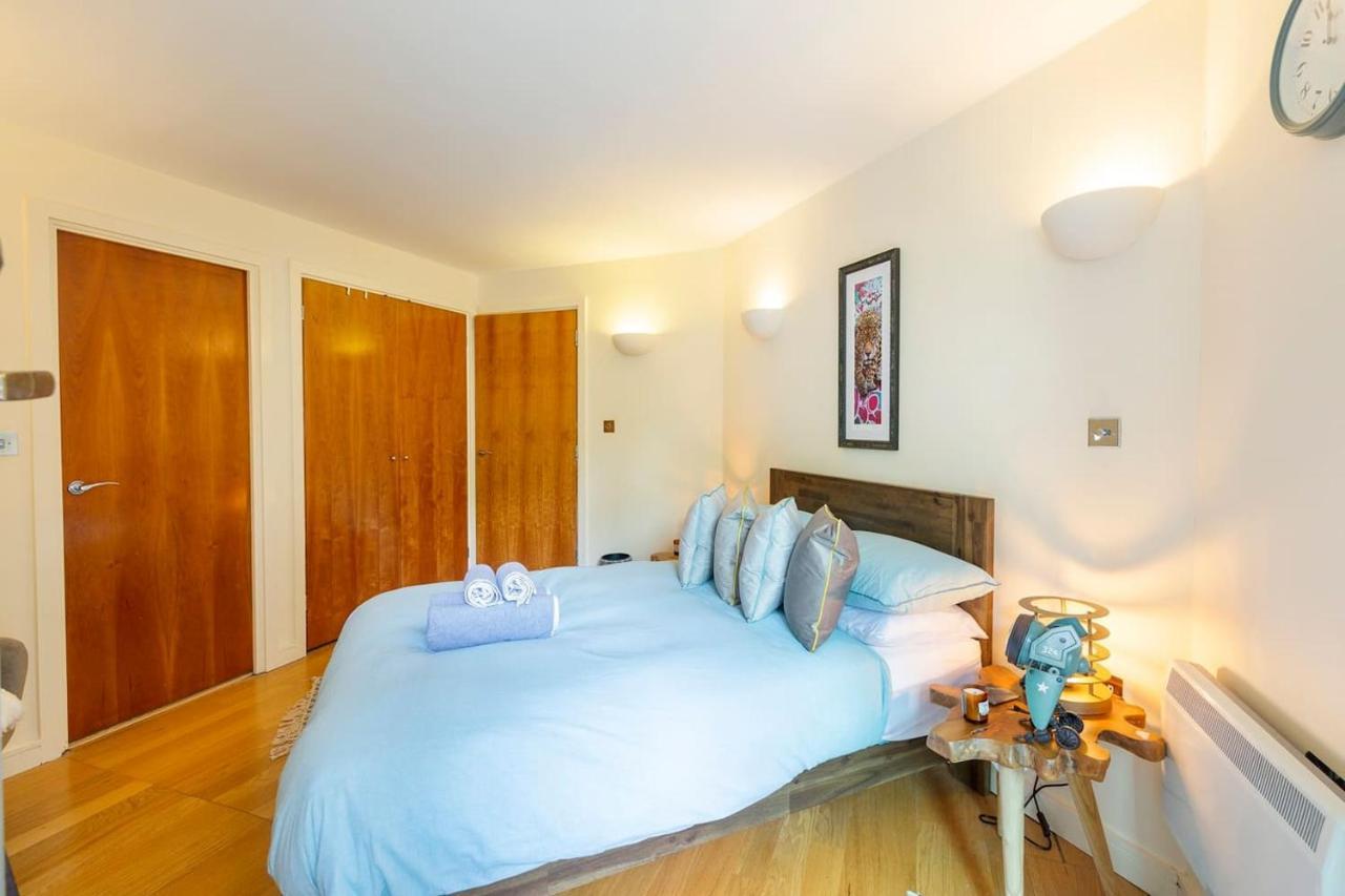 Large Boutique Harbourside Apartment - Football Table (Adults Only) 布里斯托 外观 照片