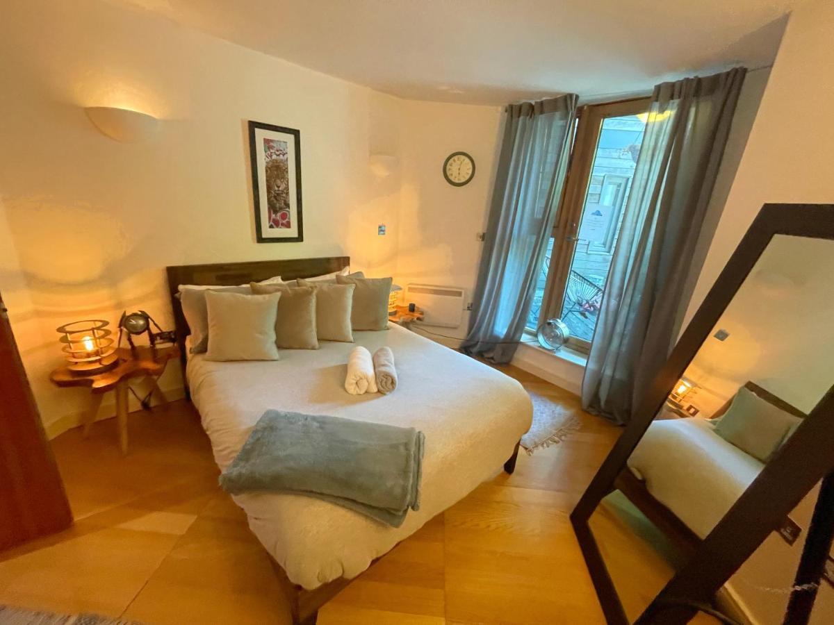 Large Boutique Harbourside Apartment - Football Table (Adults Only) 布里斯托 外观 照片
